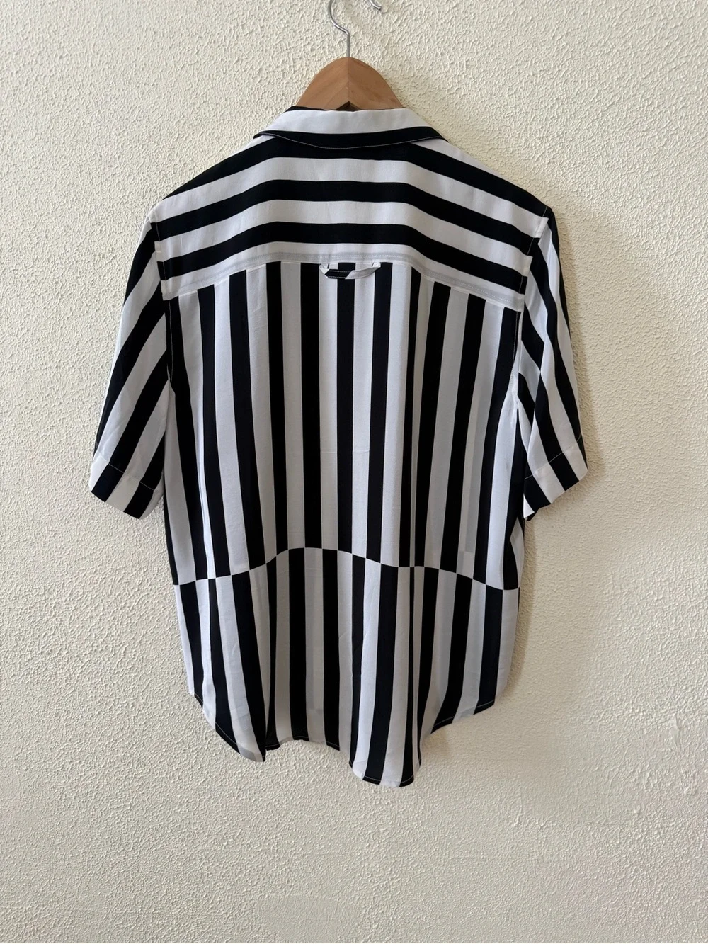 AYR The Pool Boy Silk Viscose Short Sleeve Striped Black and White Shirt M - Picture 2 of 4